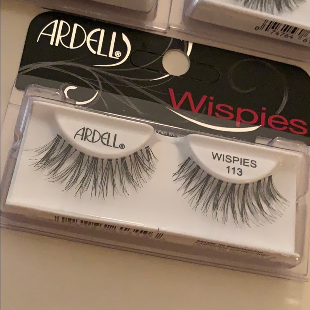 Ardell Wispies in 113 Black
